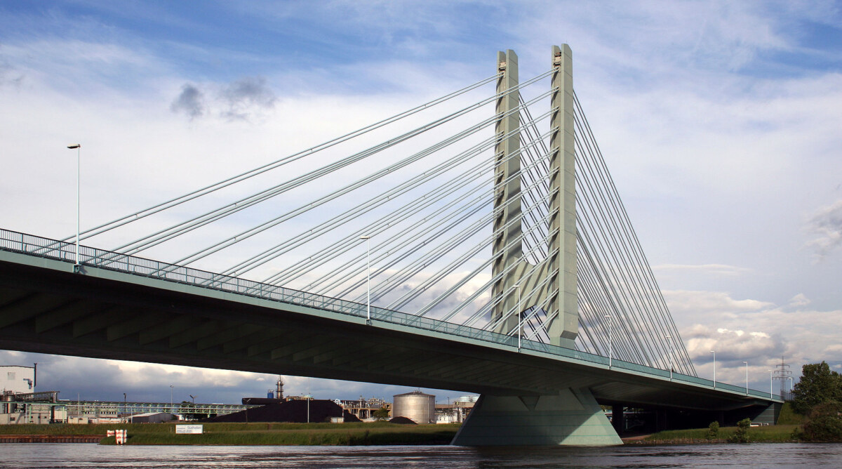 Die Werksbrücke West (Foto A.Köhler, CC BY-SA 3.0)